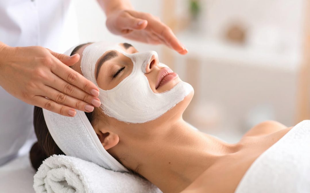 Njega lica nakon 30-e – kako se potrebe kože mijenjaju i zašto je rutina važnija nego ikad